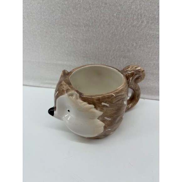 Pier 1 Handpainted Earthenware Squirrel Coffee Mug  4.5 x 3.5 x 3.5" - Picture 1 of 5